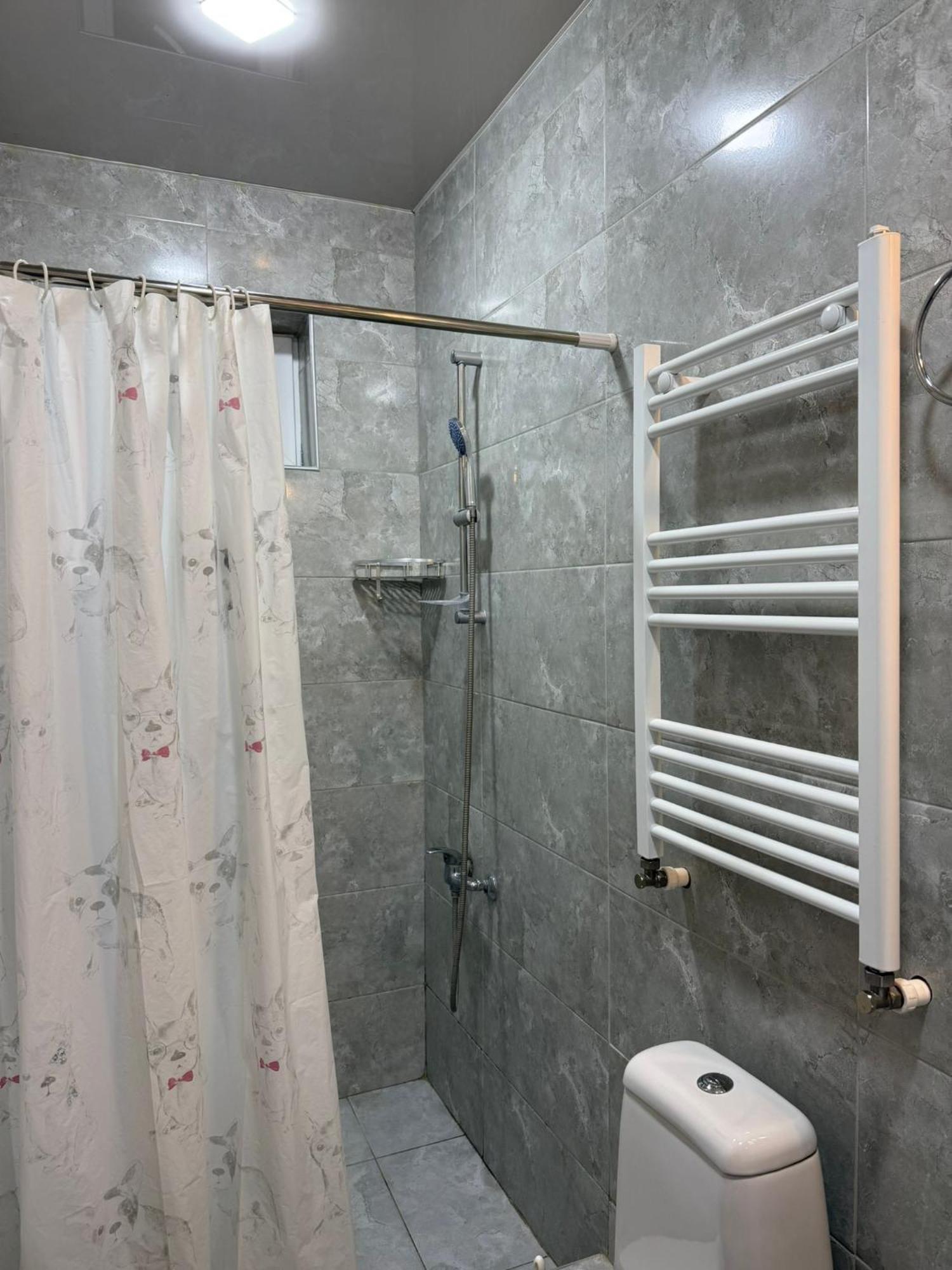 Guest House T&N كوتايسي المظهر الخارجي الصورة