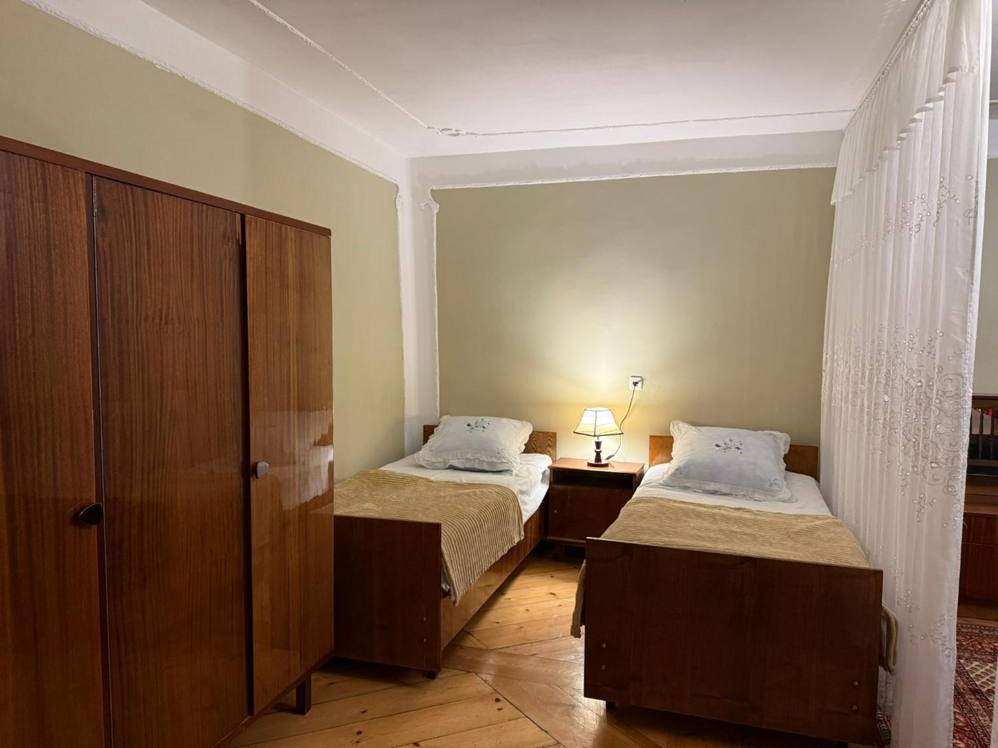 Guest House T&N كوتايسي المظهر الخارجي الصورة