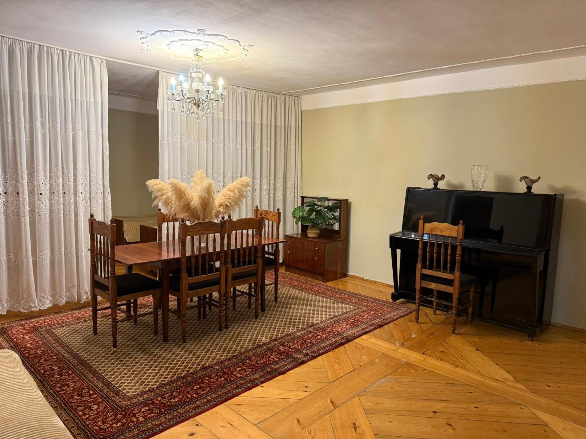 Guest House T&N كوتايسي المظهر الخارجي الصورة