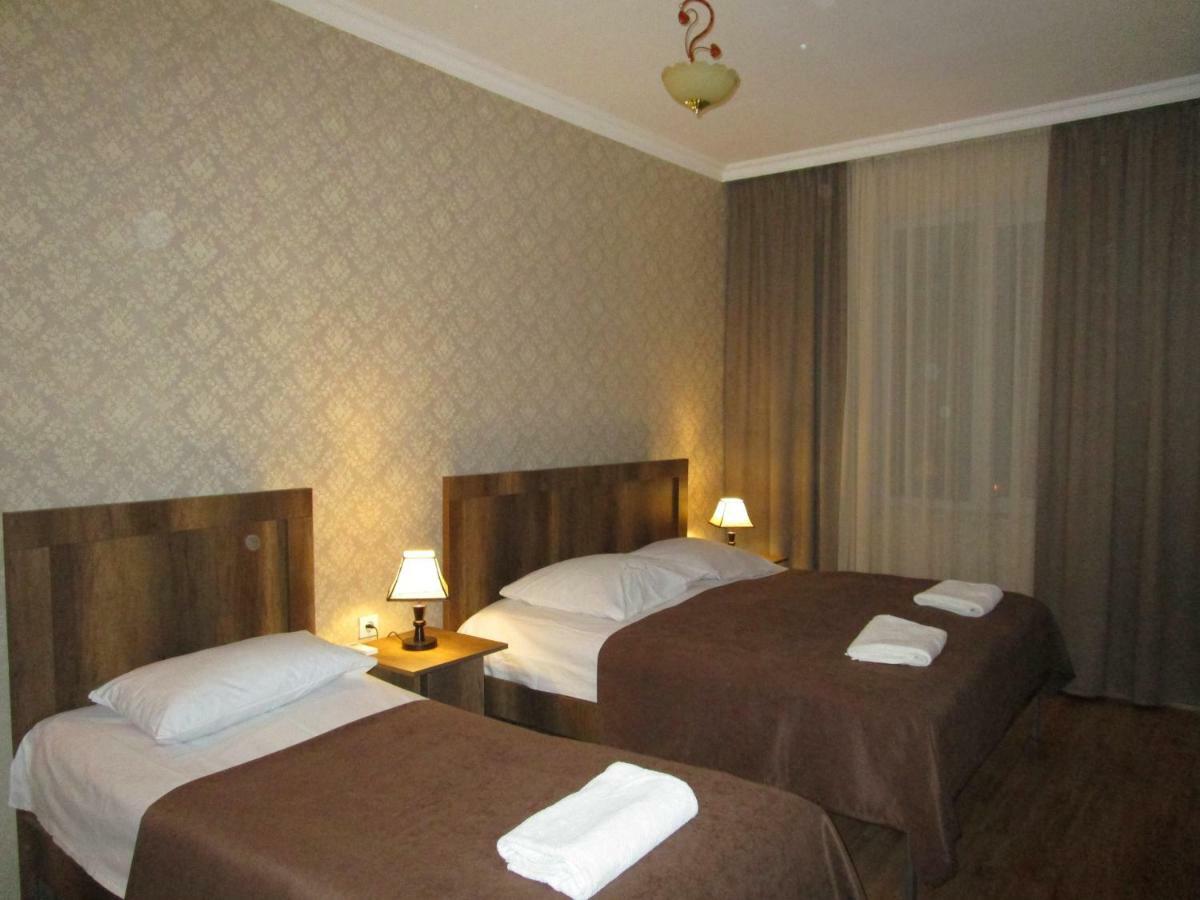 Guest House T&N كوتايسي المظهر الخارجي الصورة