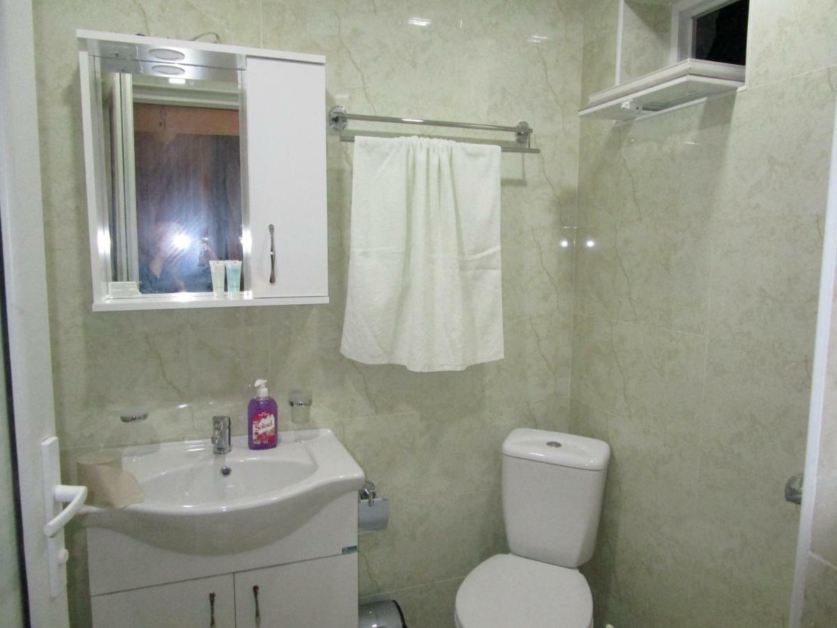 Guest House T&N كوتايسي المظهر الخارجي الصورة