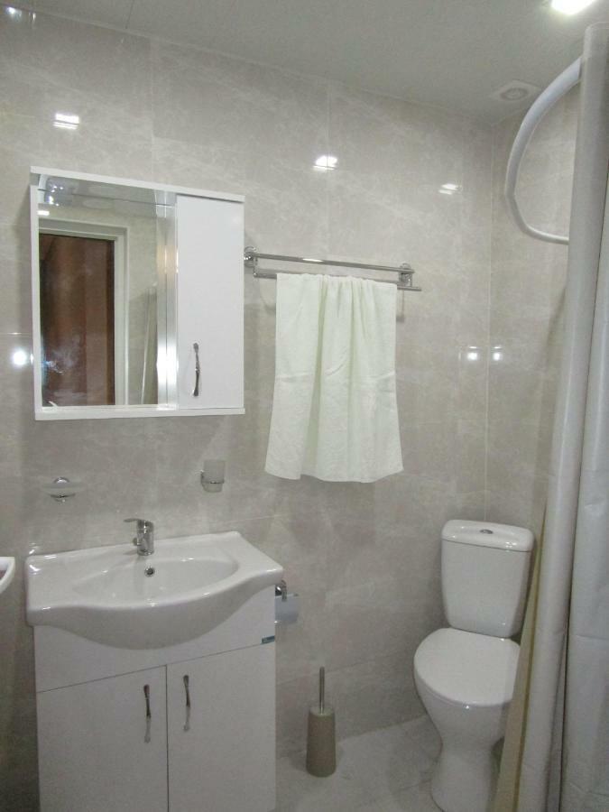 Guest House T&N كوتايسي المظهر الخارجي الصورة
